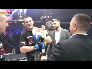 Титульная война в полусреднем весе!