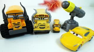 Мультики про МАШИНКИ - Лего Мисс Крошка и Круз Рамирез - Машинки Тачки 3 Lego Cars 3